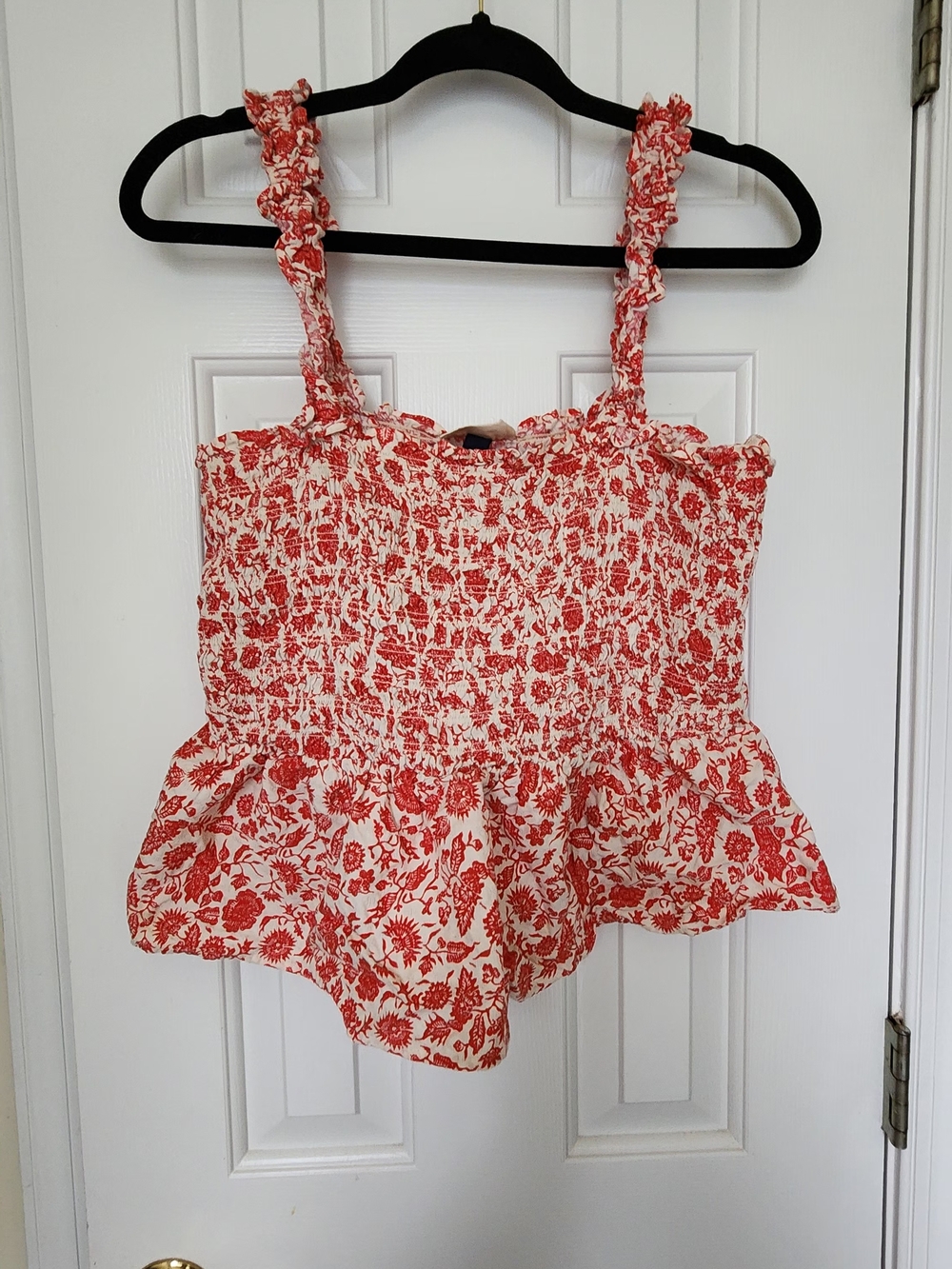 Universal Threads Large Cream and Red Floral Smocked Top